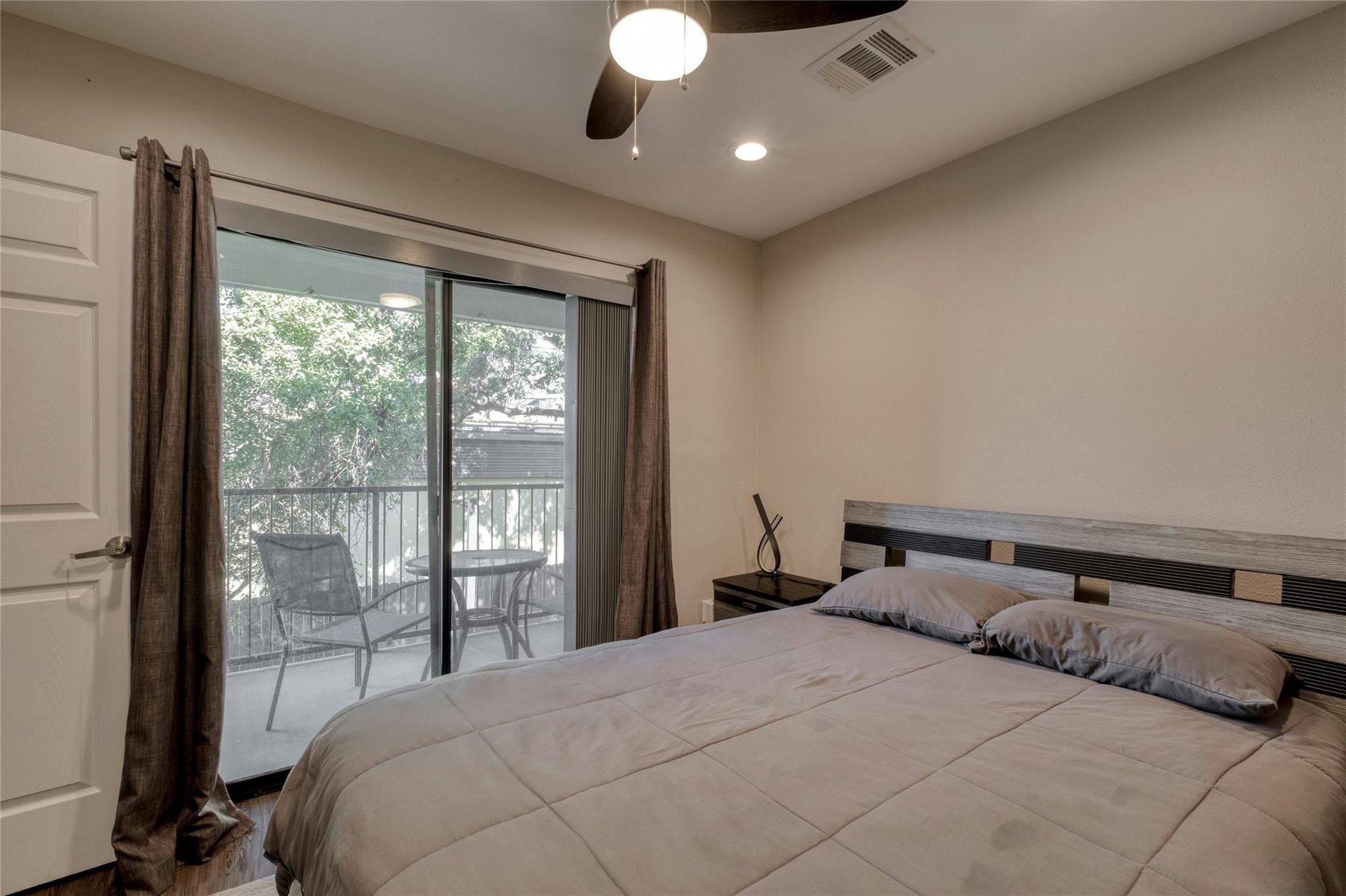 935 La Posada Dr 217 Property Photo 12