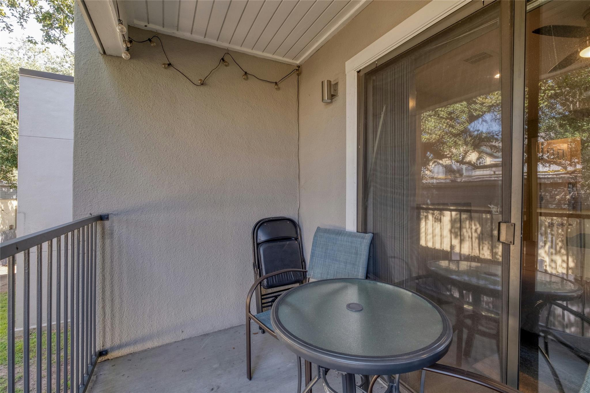 935 La Posada Dr 217 Property Photo 16