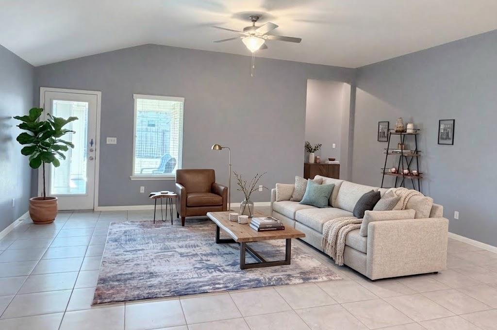 1005 Sundrops St Property Photo 7