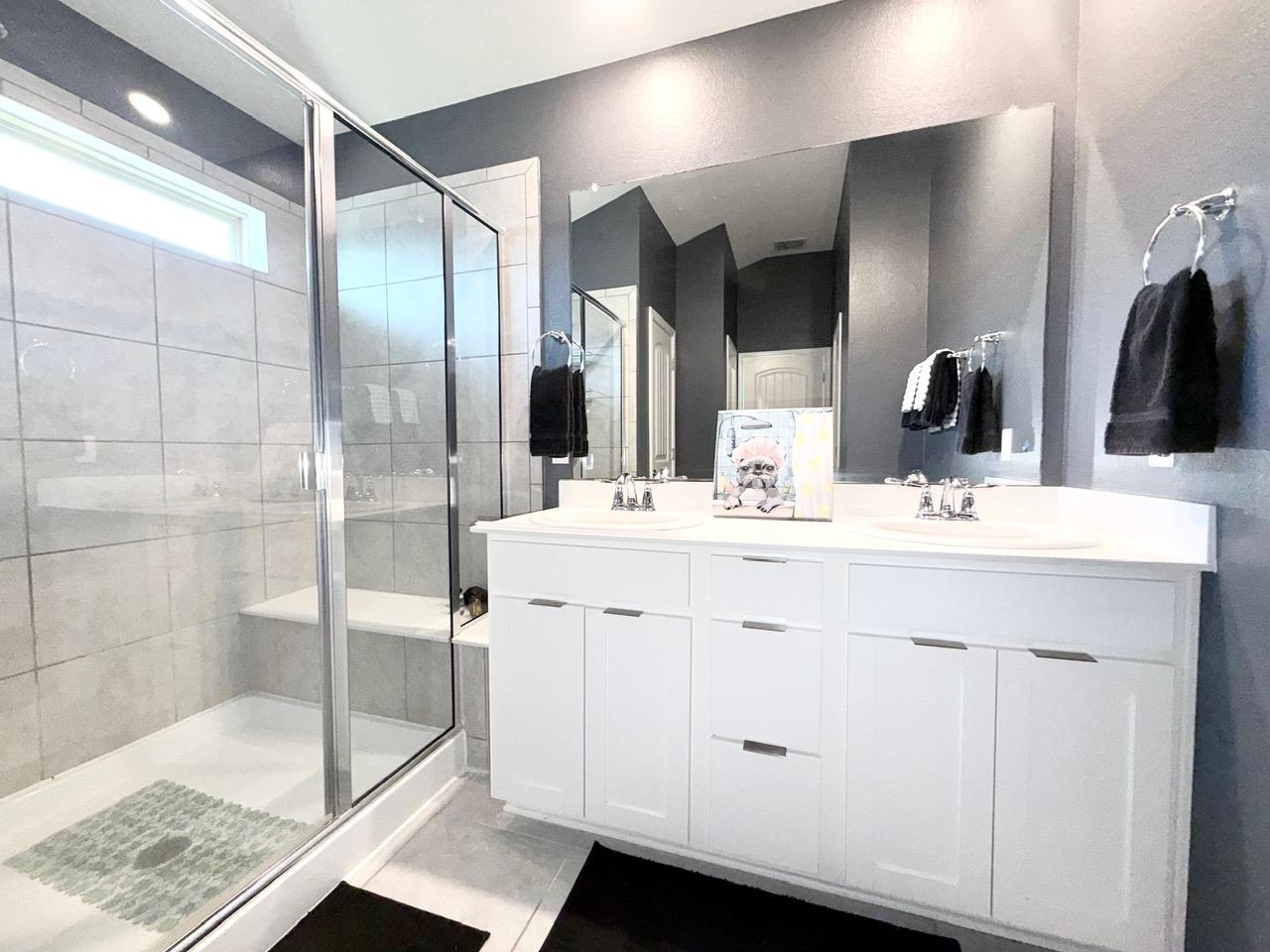 1005 Sundrops St Property Photo 17