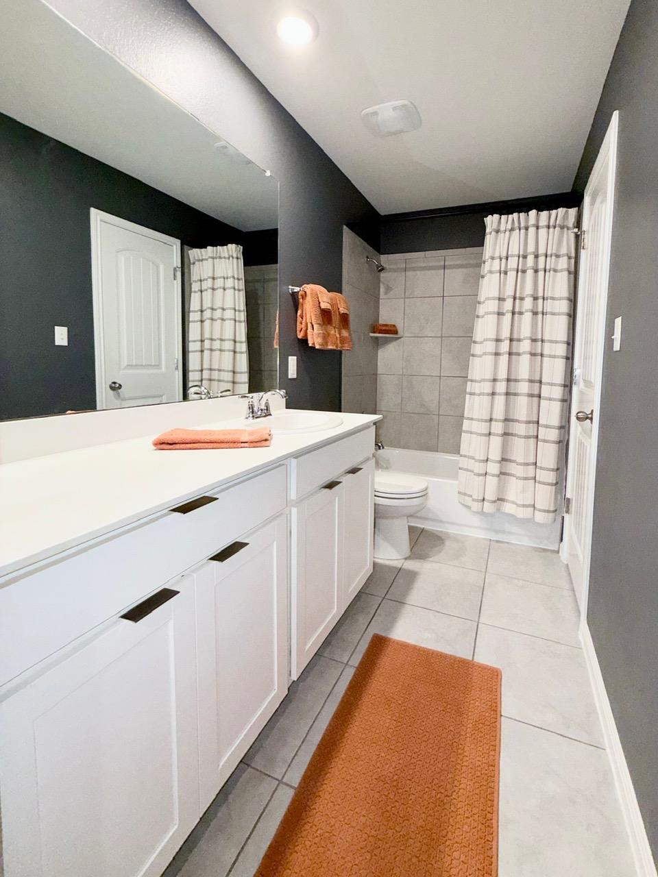 1005 Sundrops St Property Photo 22