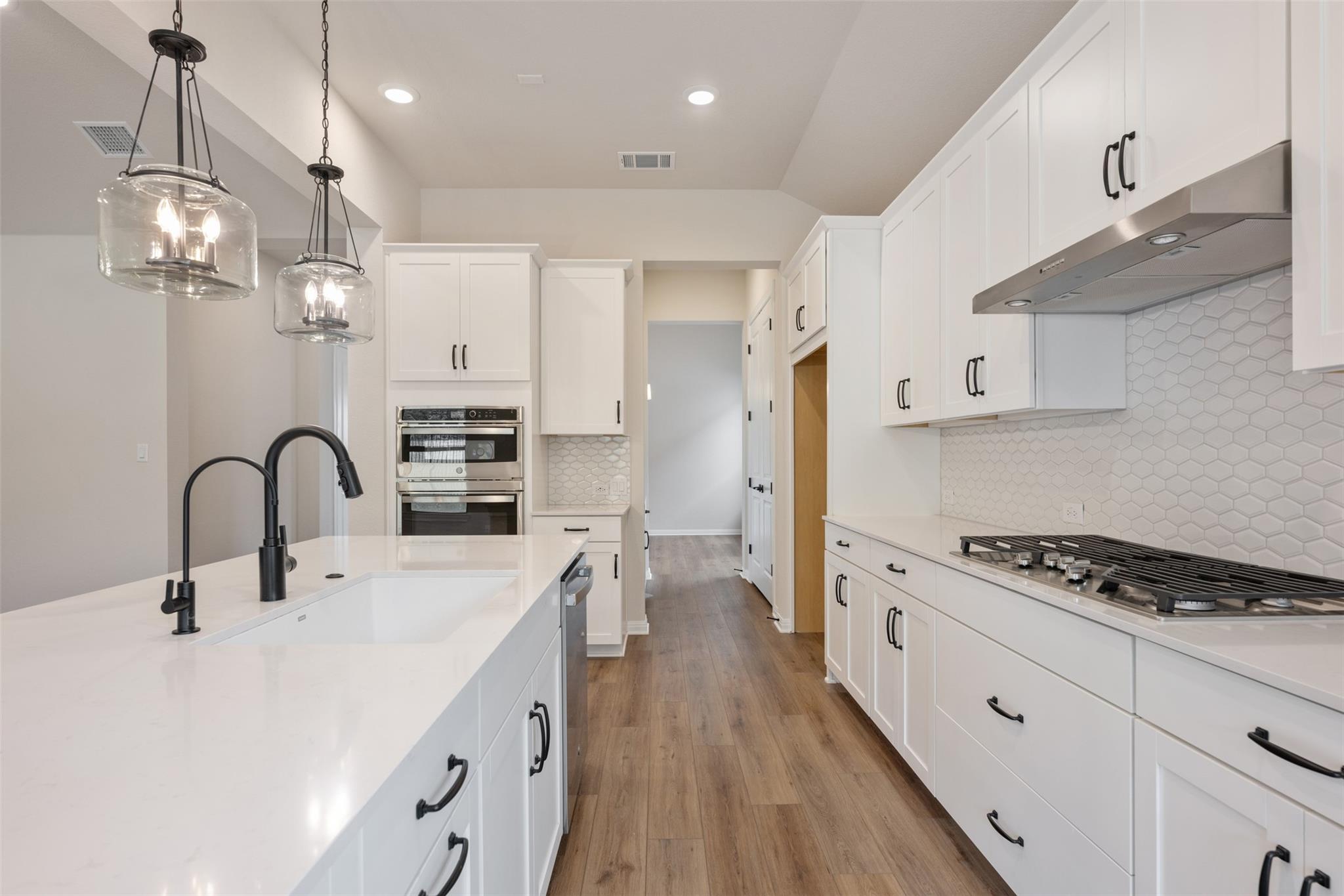 8004 Sarcelle Dr Property Photo 24