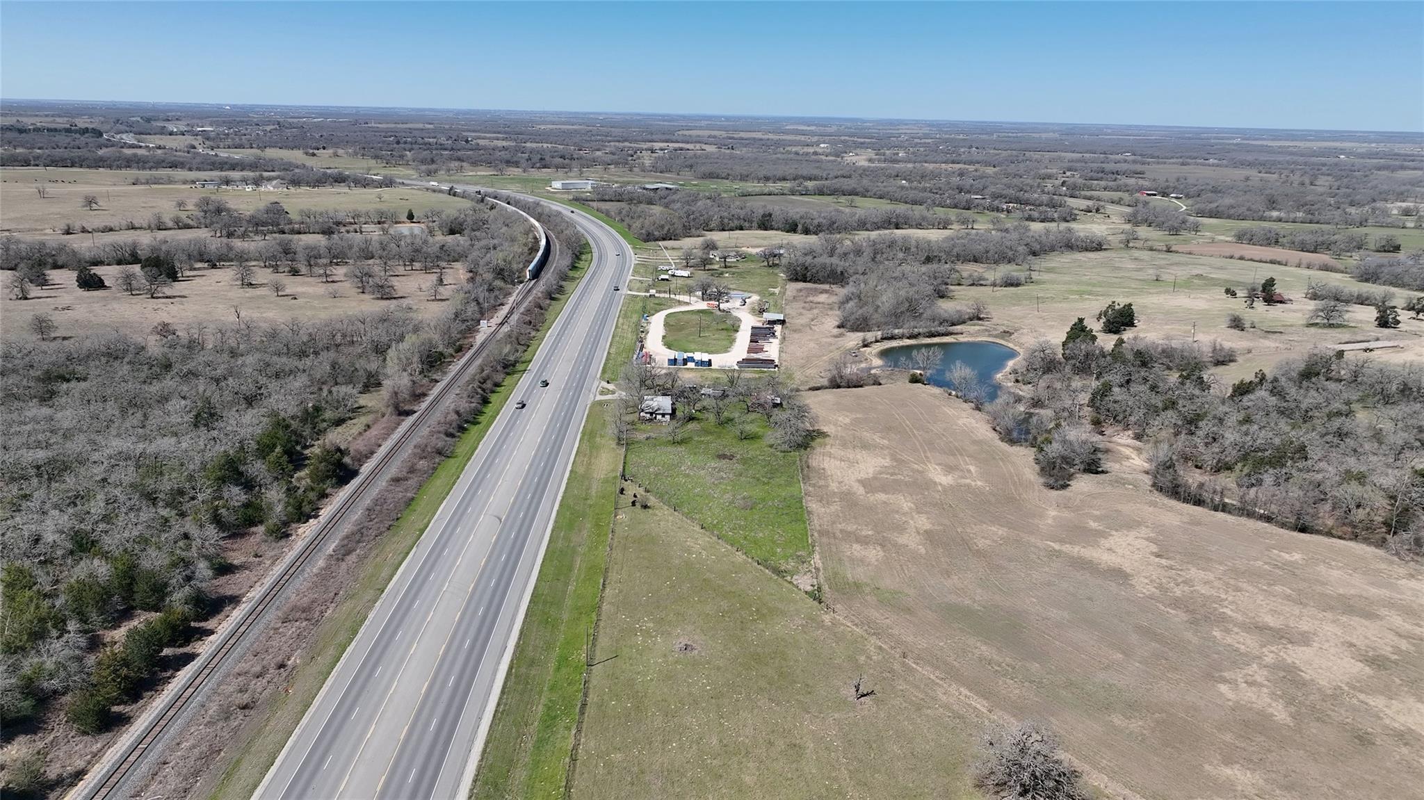 1918 W Us Highway 79 None Property Photo 5
