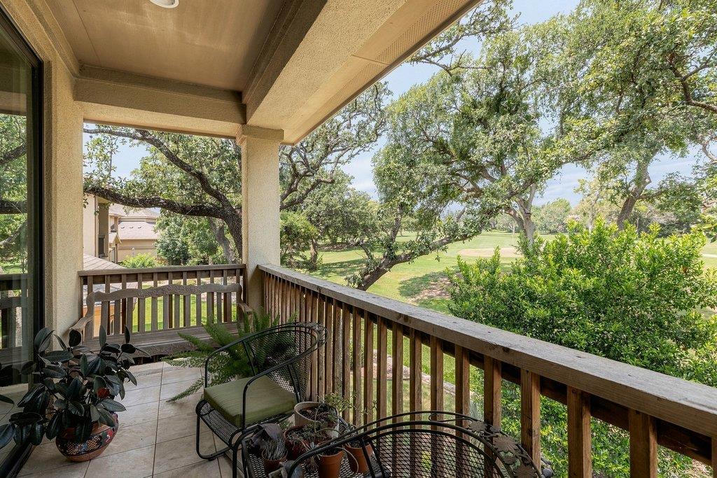 2 Prestonwood Cv Property Photo 21