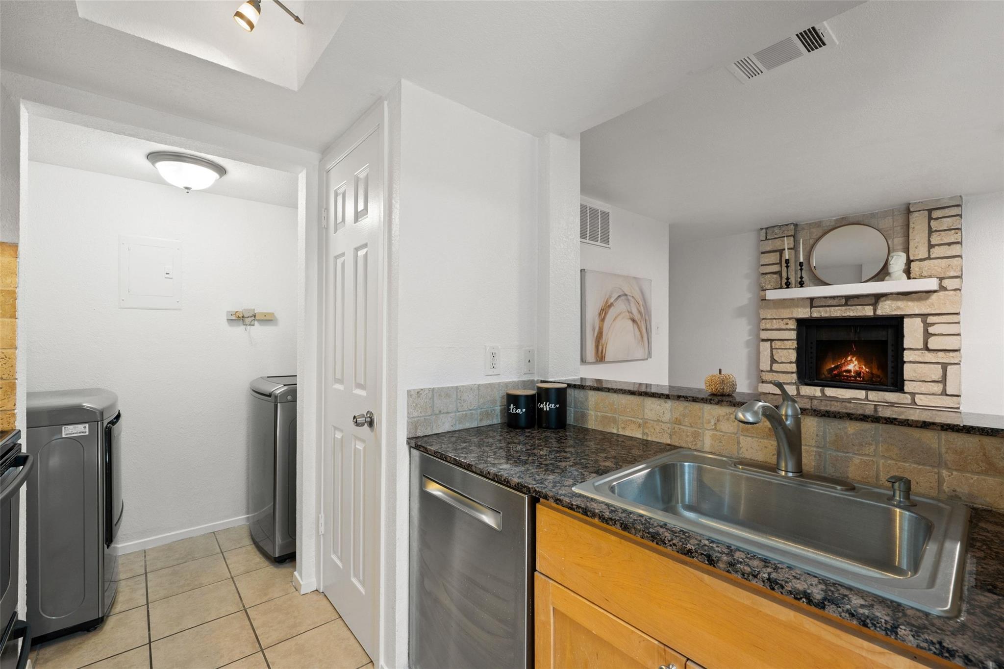 3627 Menchaca Rd #105 Property Photo 25