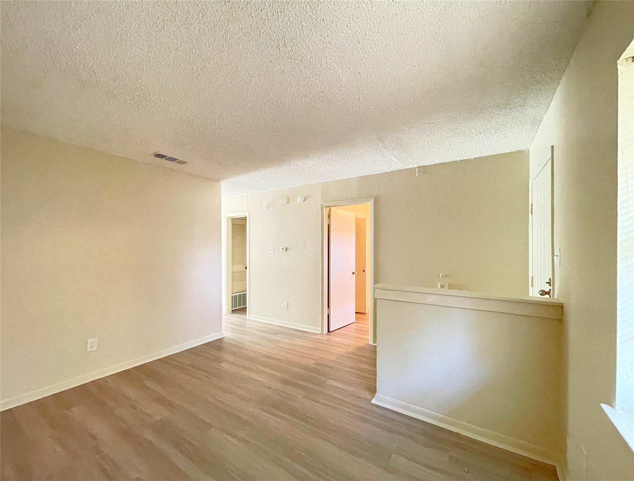 902 N Meadows Dr #c Property Photo 3