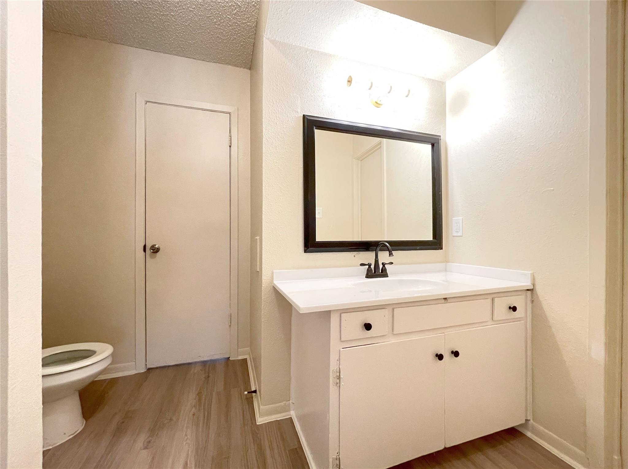 902 N Meadows Dr #c Property Photo 13