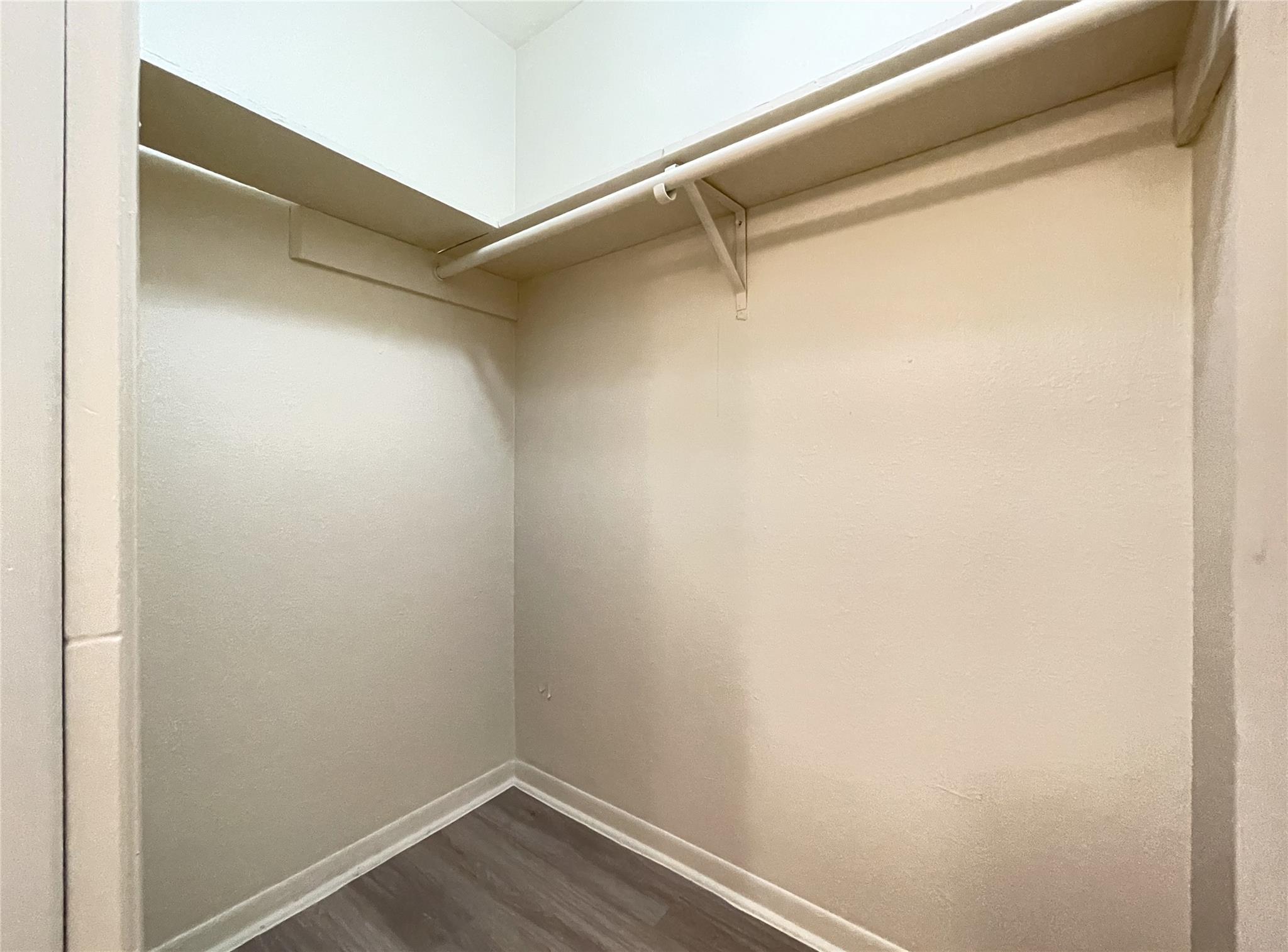 902 N Meadows Dr #c Property Photo 14
