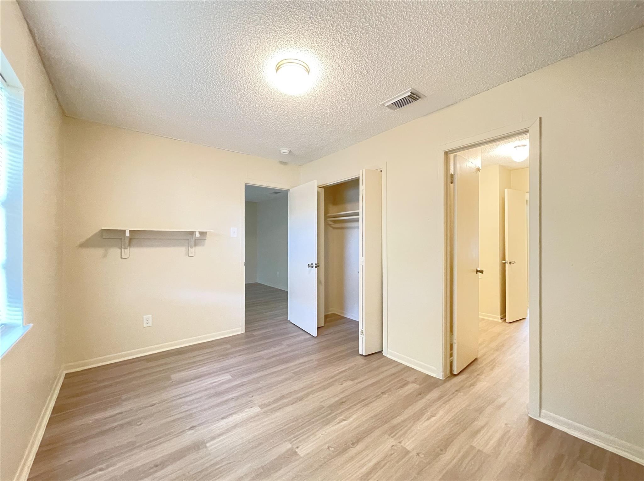 902 N Meadows Dr #c Property Photo 16