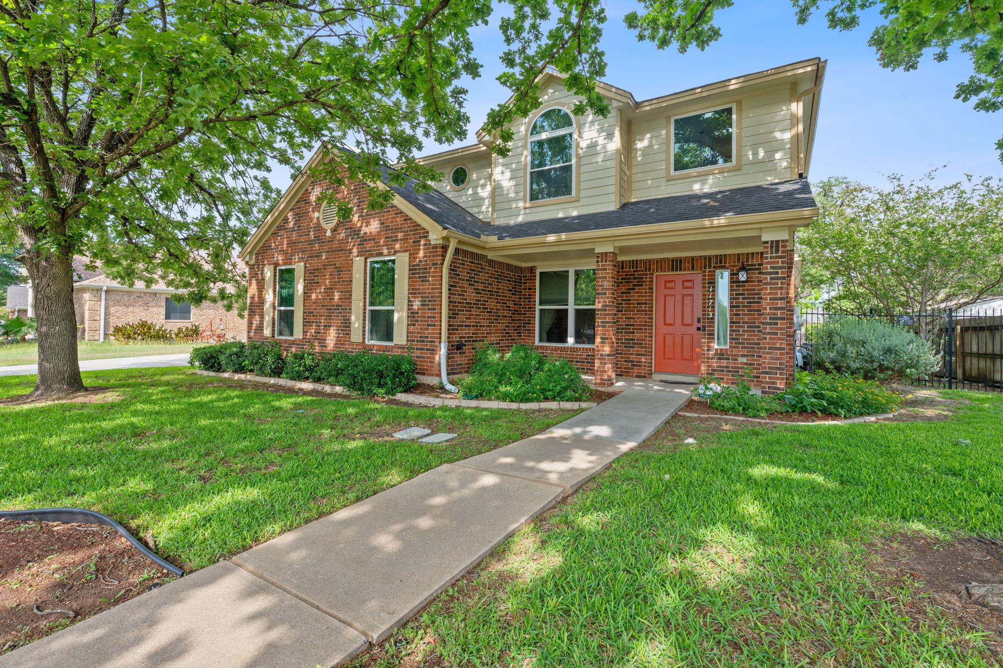 11713 Rydalwater Ln Property Photo 1
