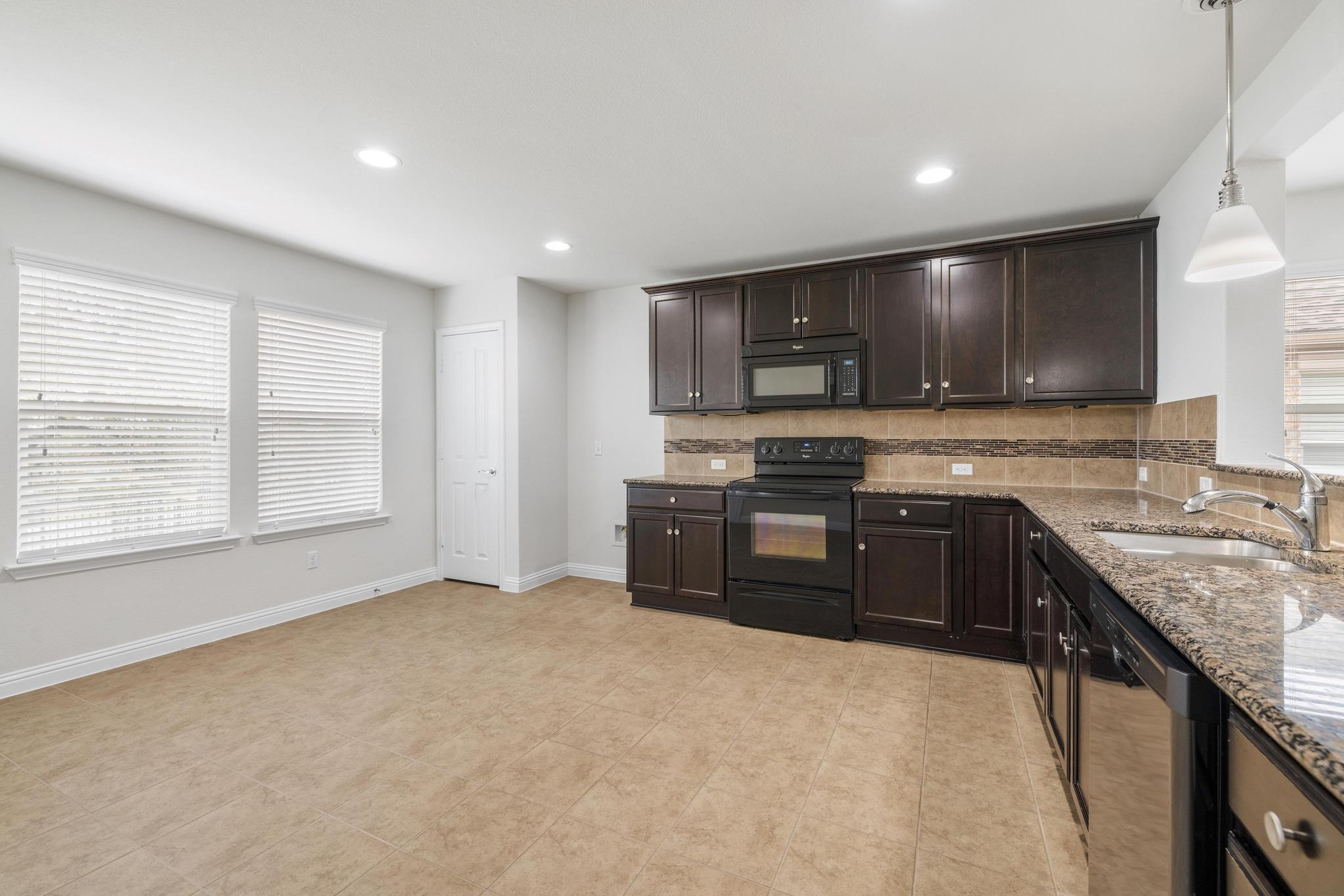 839 Salado Creek Ln Property Photo 13