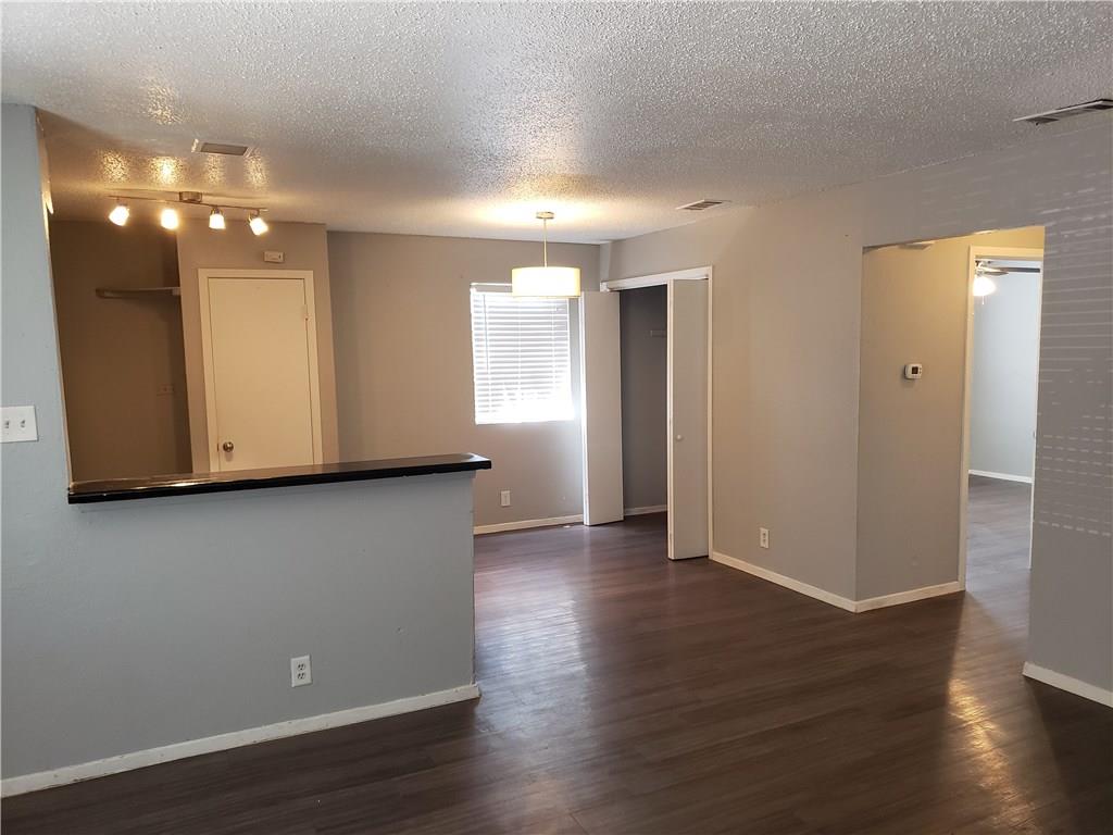 2304 Cedrick Cv #b Property Photo 5