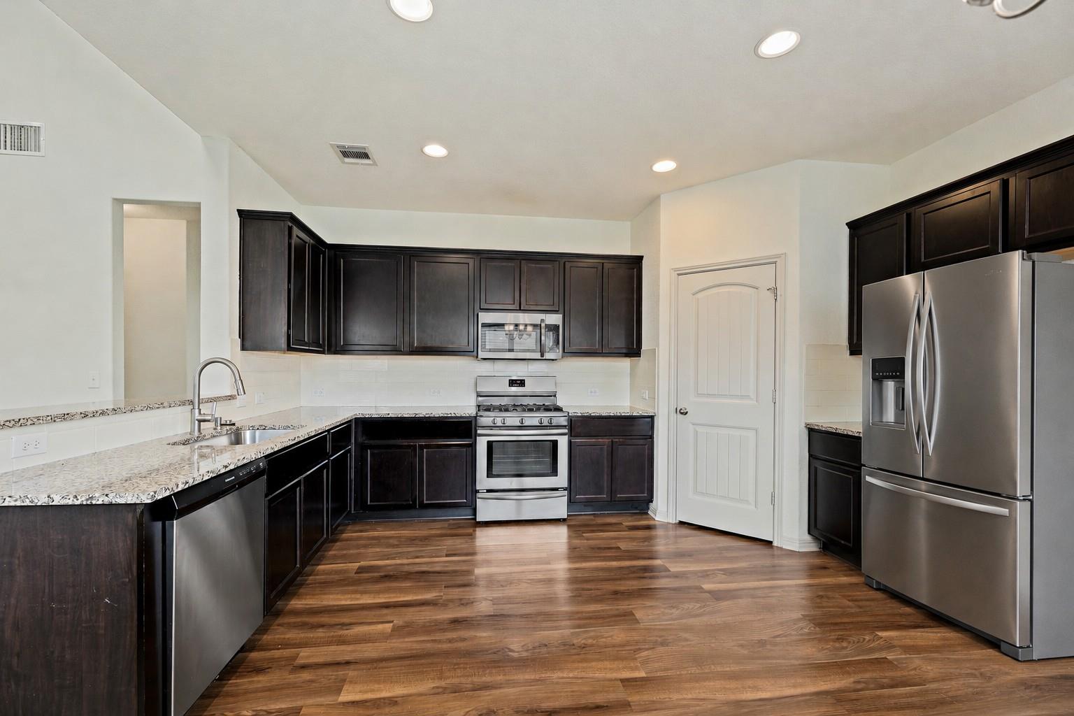108 Schuster Ct Property Photo 7