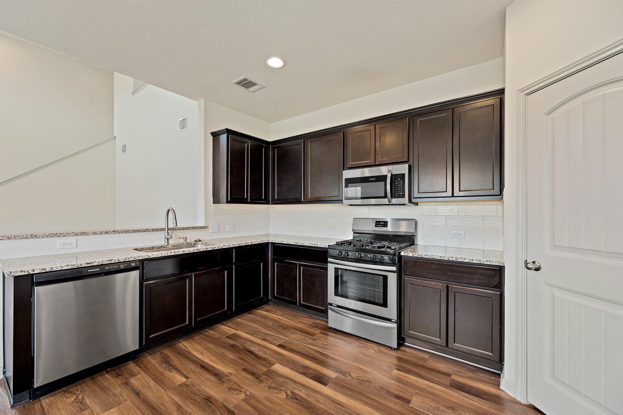 108 Schuster Ct Property Photo 8