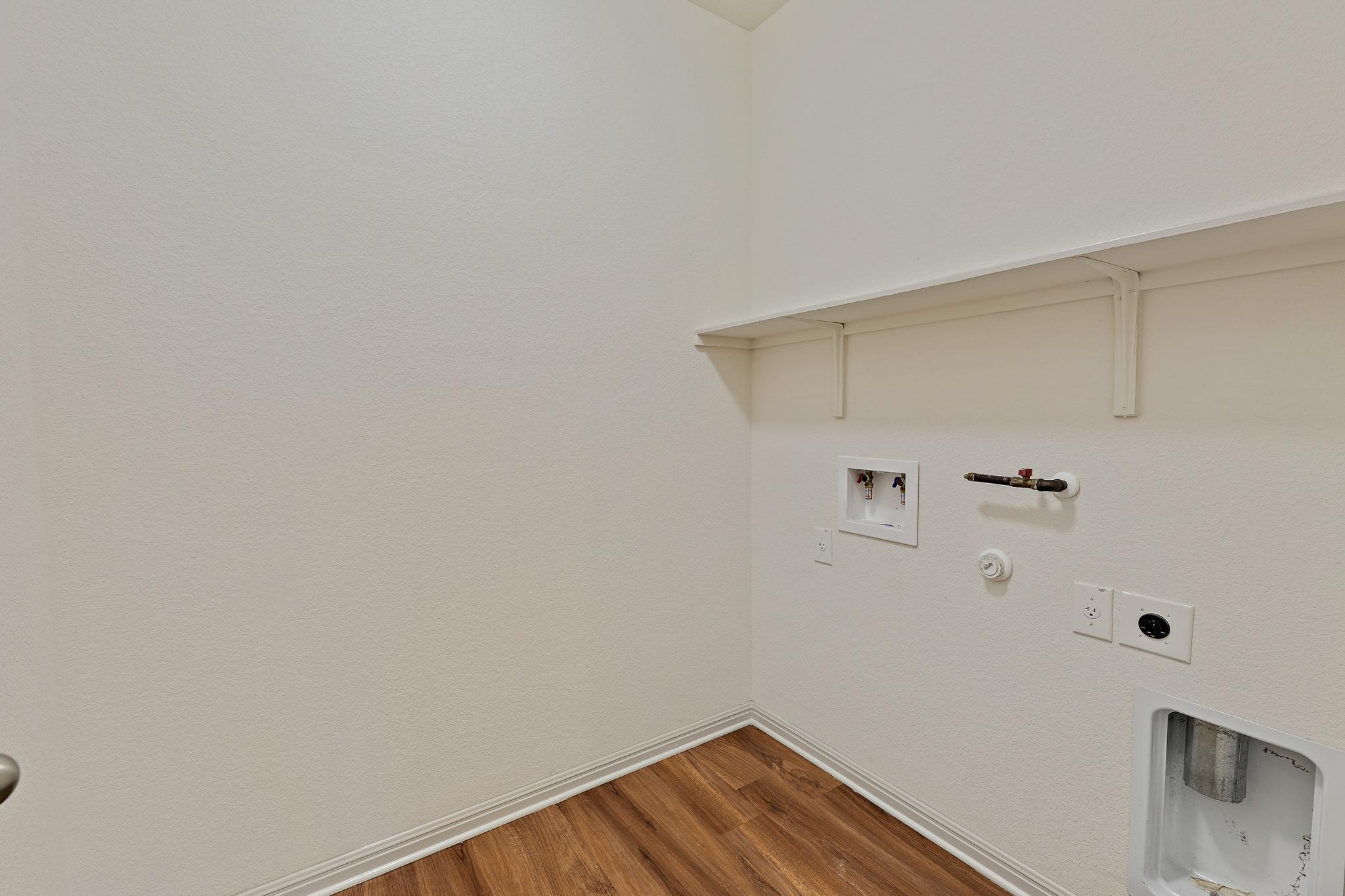 108 Schuster Ct Property Photo 28