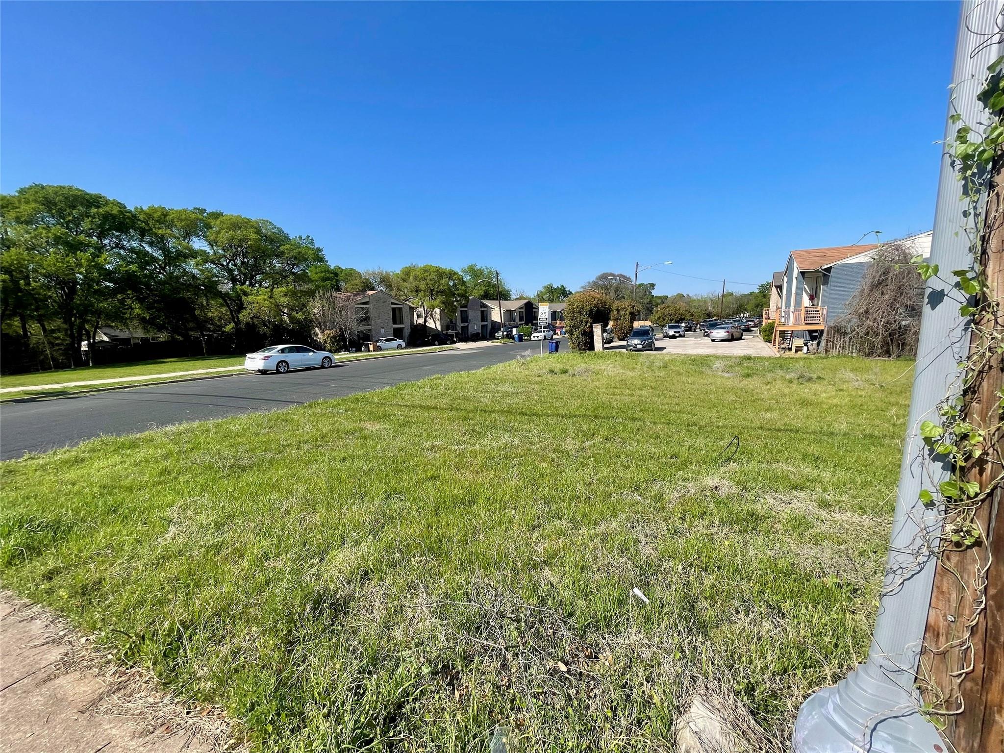 1700 W Stassney Ln Property Photo 6