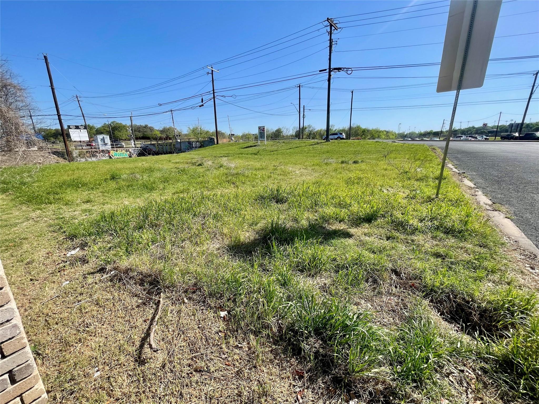 1700 W Stassney Ln Property Photo 8