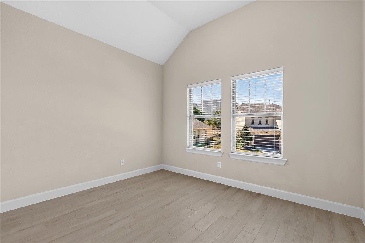 266 Village Oak Dr Property Photo 27