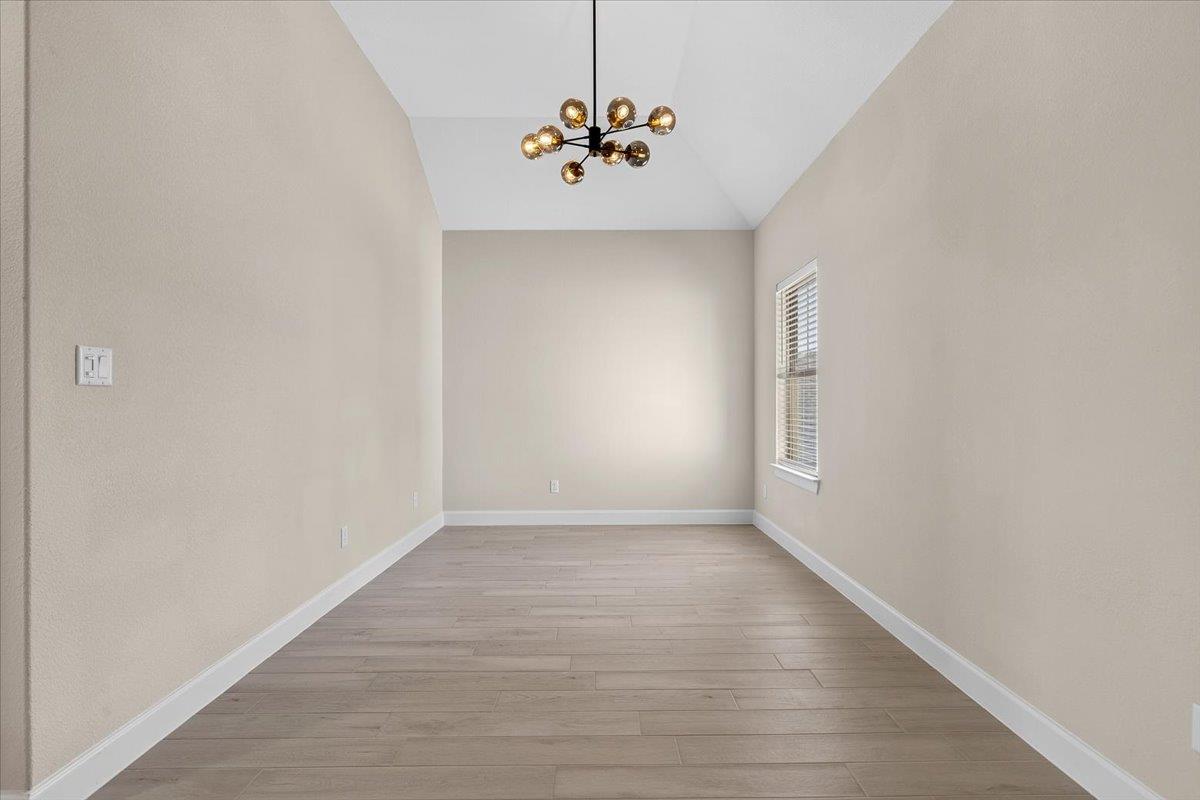 266 Village Oak Dr Property Photo 29