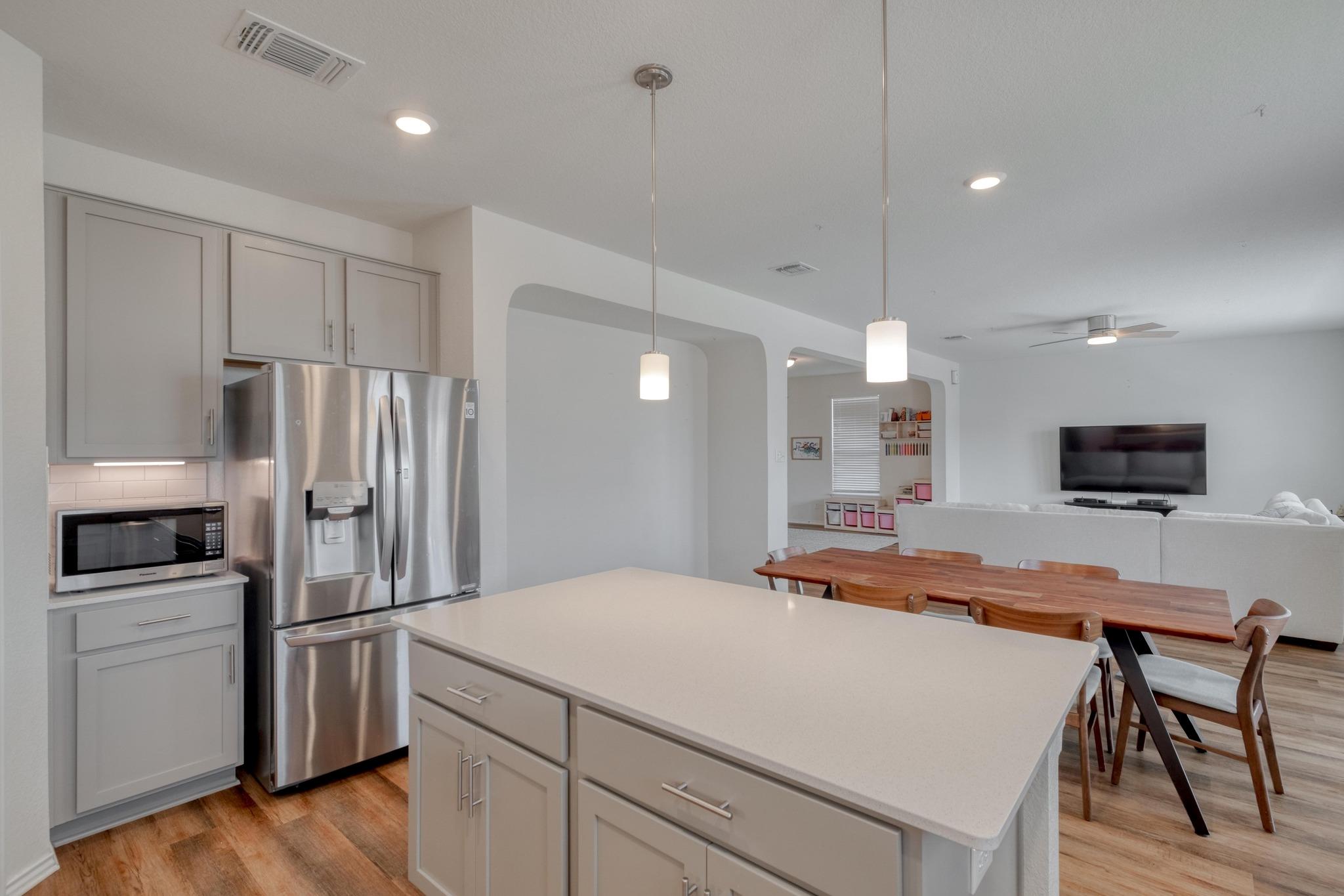 1004 Brenham Ln Property Photo 13