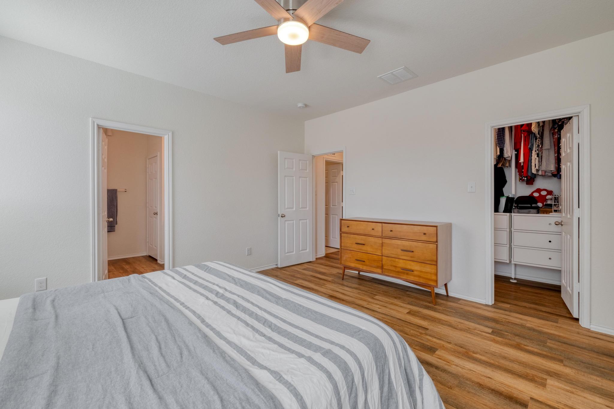 1004 Brenham Ln Property Photo 15