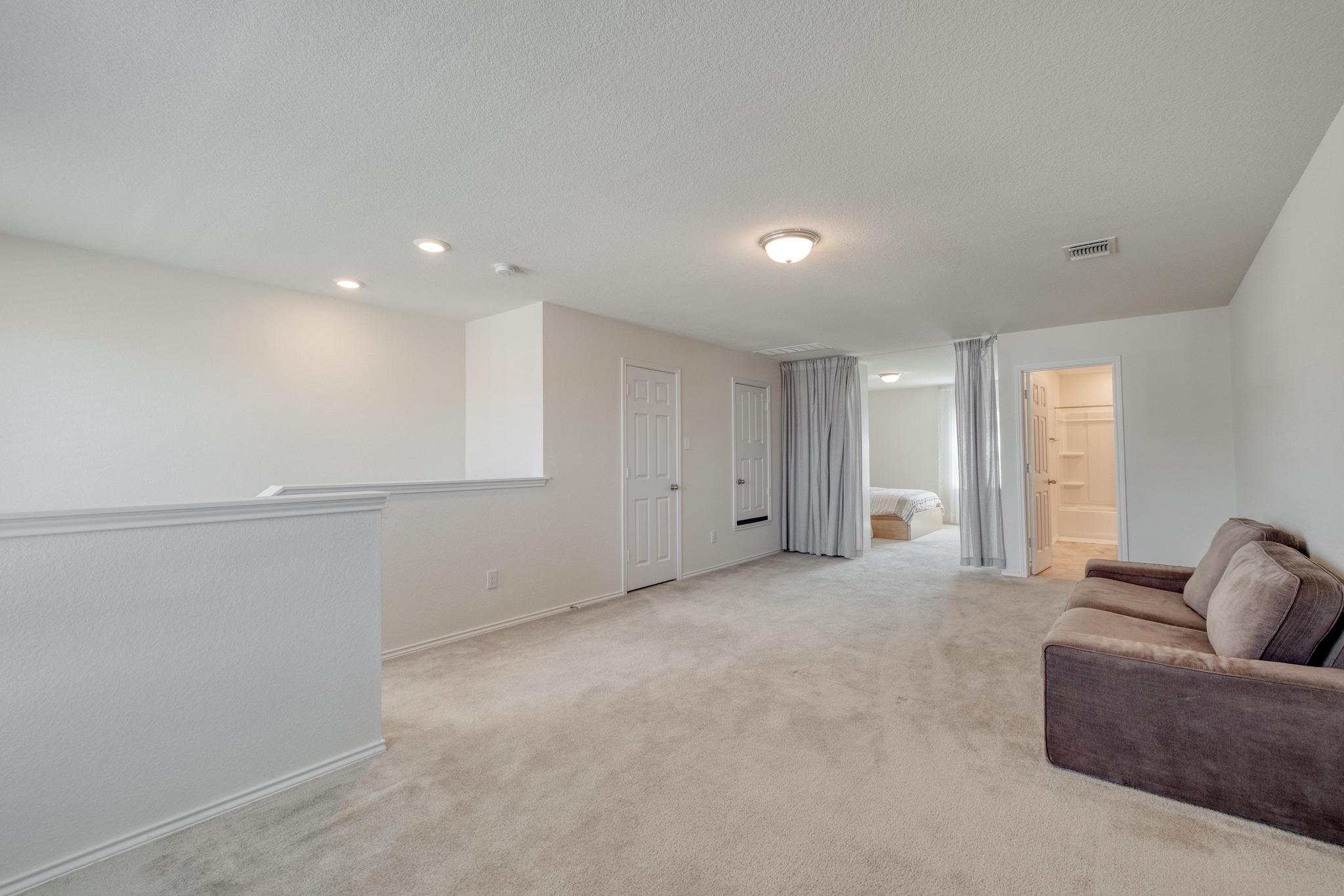 1004 Brenham Ln Property Photo 23