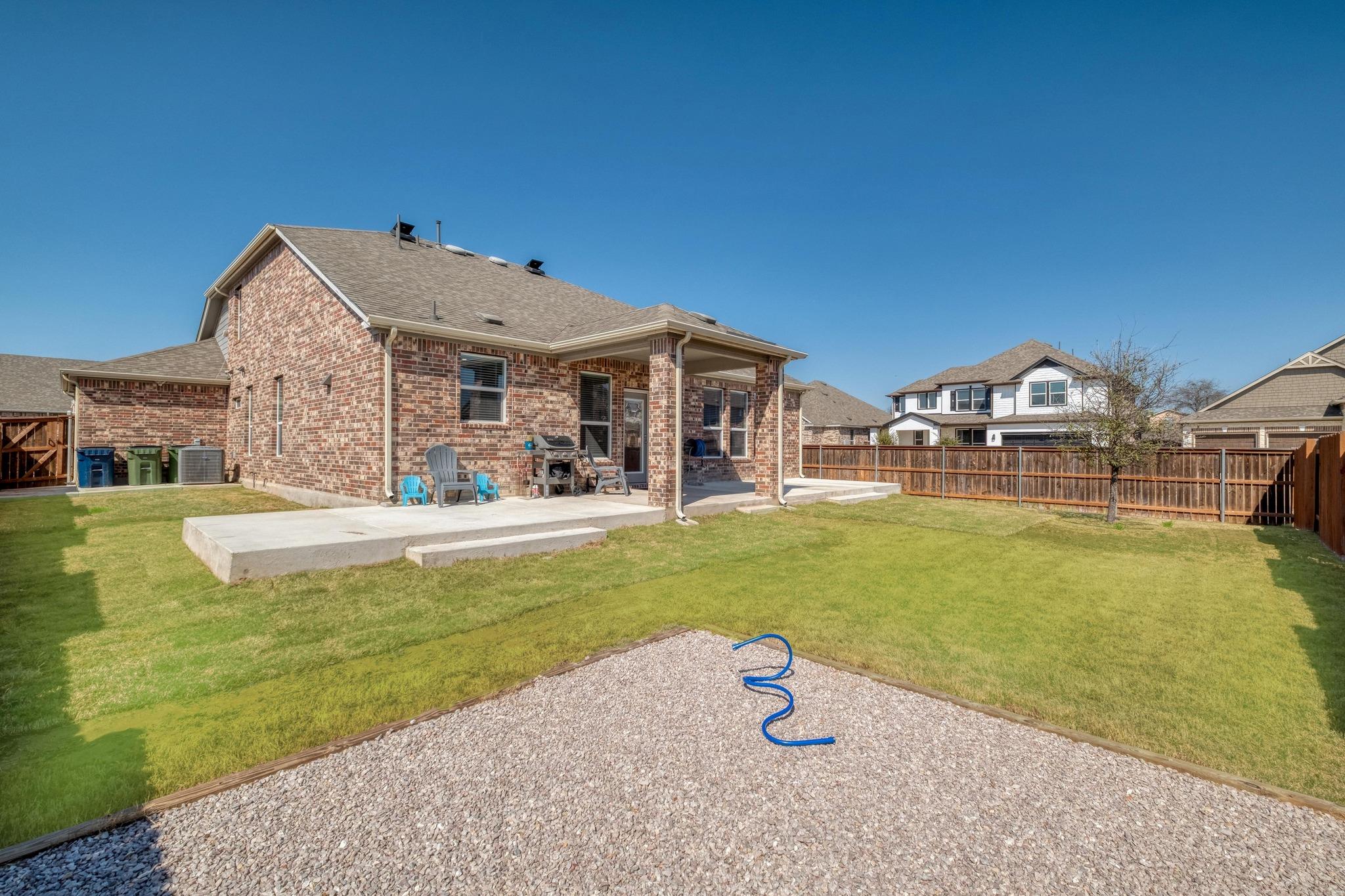1004 Brenham Ln Property Photo 29