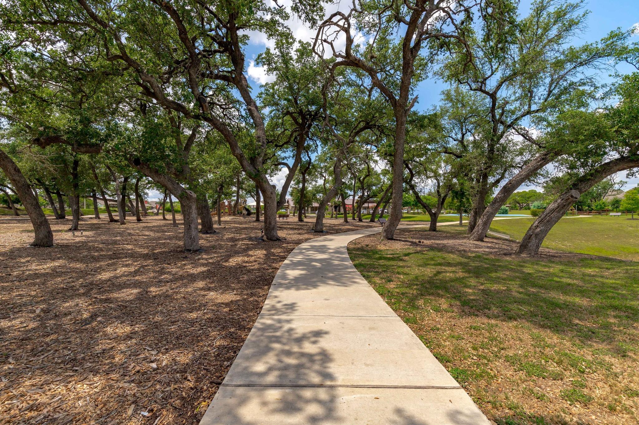 1004 Brenham Ln Property Photo 33