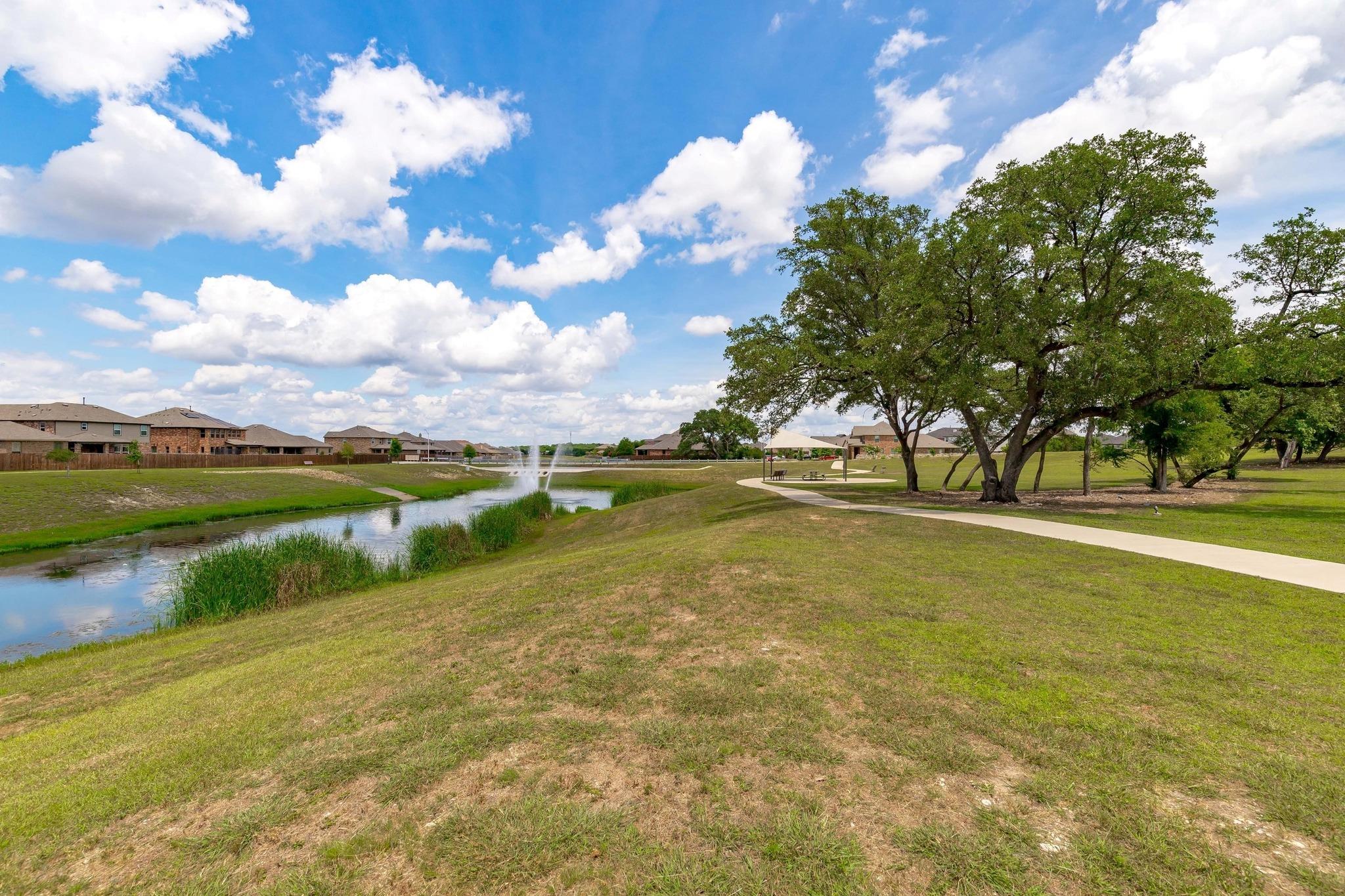 1004 Brenham Ln Property Photo 36