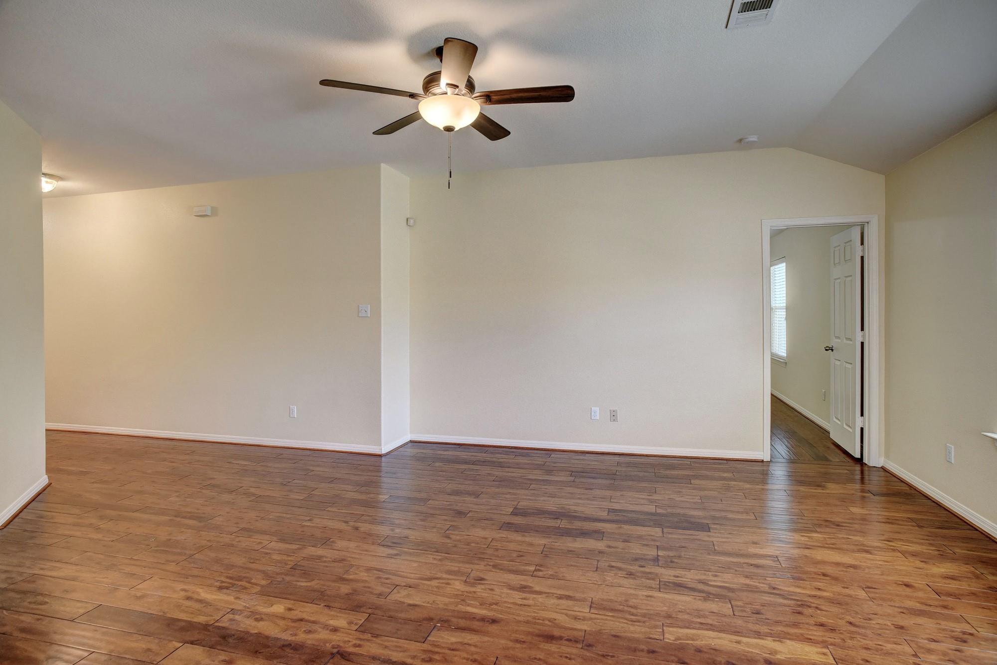 208 Wild Cat Dr Property Photo 6