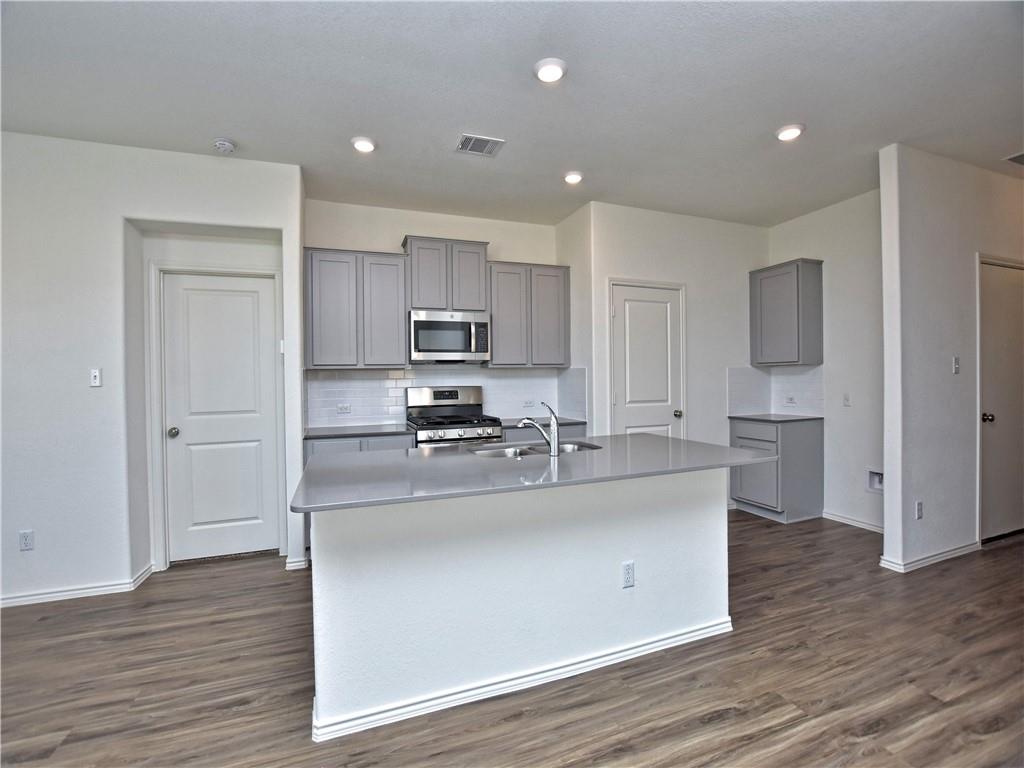 21413 Wilmiller Ln Property Photo 8