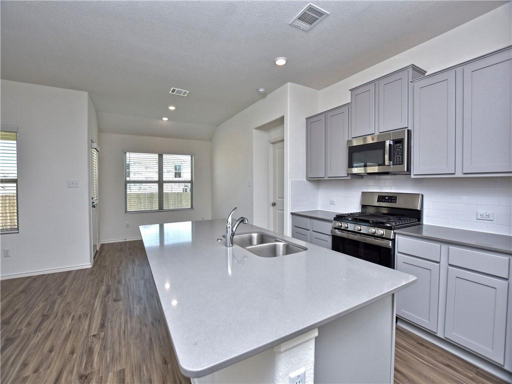 21413 Wilmiller Ln Property Photo 12