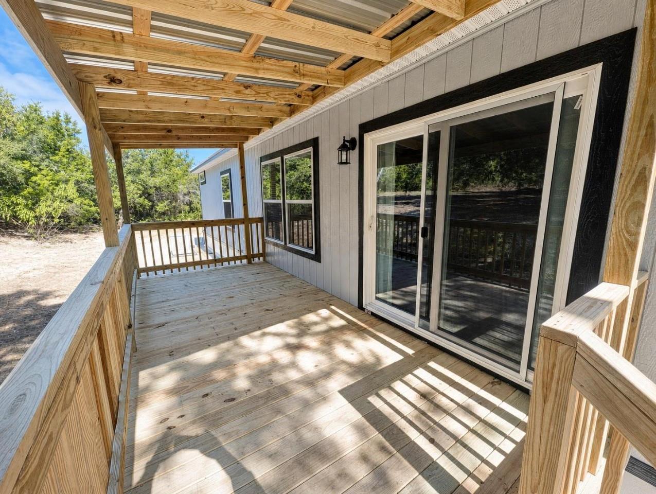 8806 Thunderbird Rd Property Photo 4