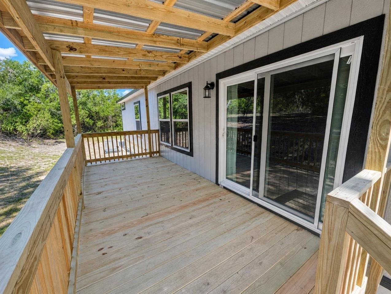 8806 Thunderbird Rd Property Photo 5