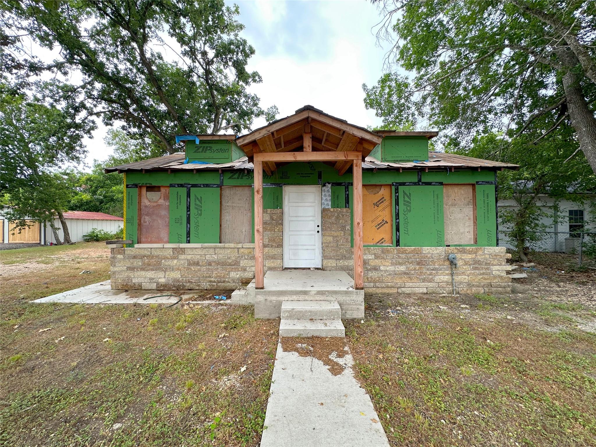 818 Plum St Property Photo 1