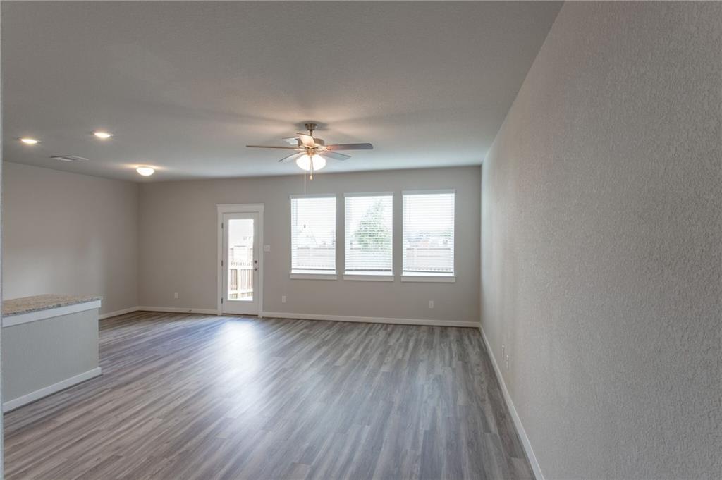 17303 C Leafroller Dr Property Photo 4