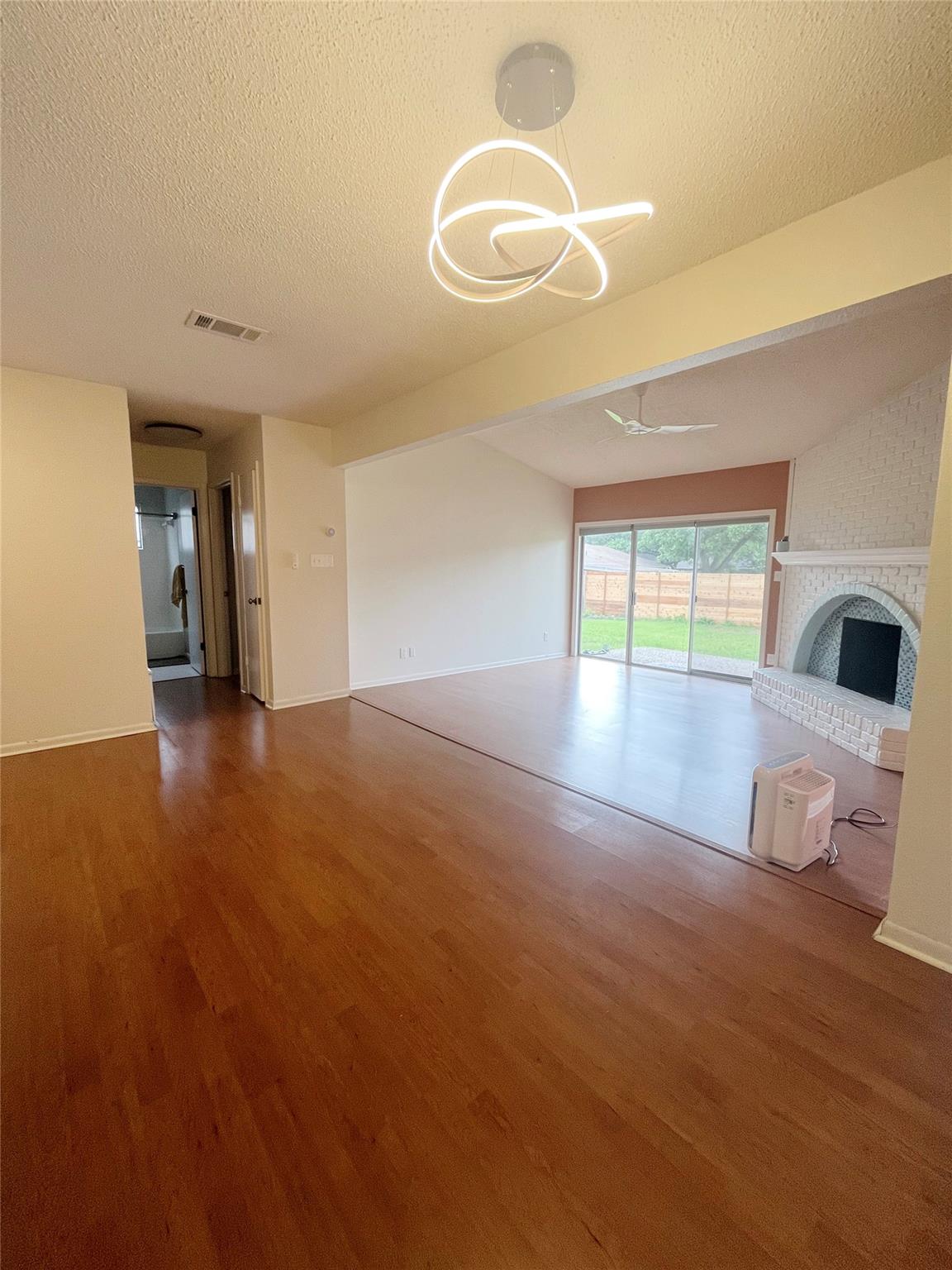 8702 Dawnridge Cir Property Photo 3