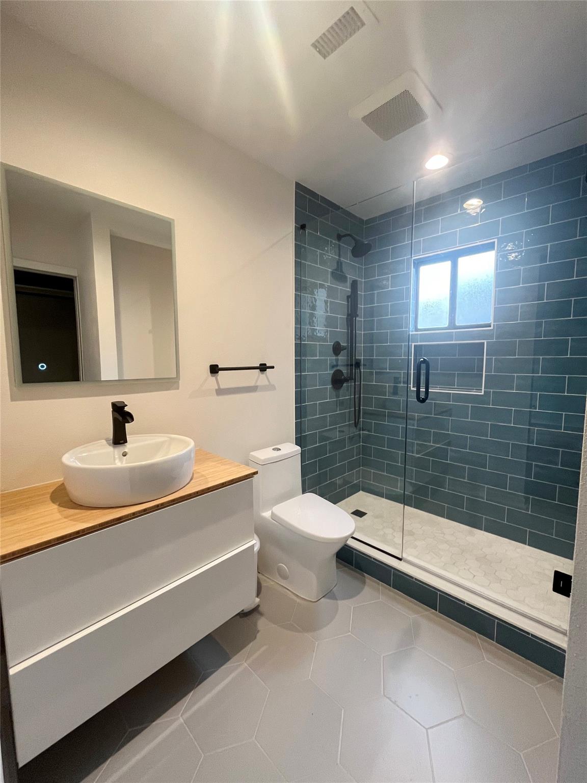 8702 Dawnridge Cir Property Photo 16