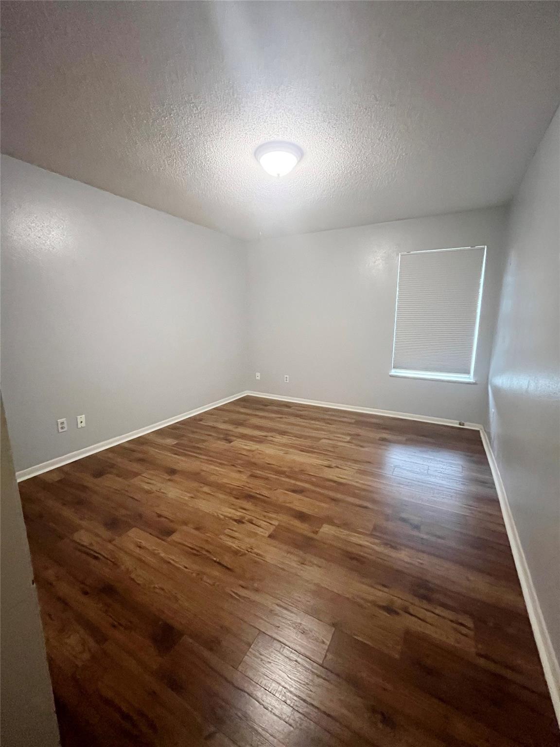 8702 Dawnridge Cir Property Photo 18