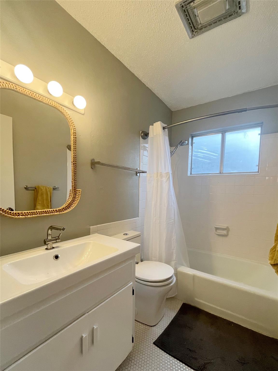 8702 Dawnridge Cir Property Photo 19