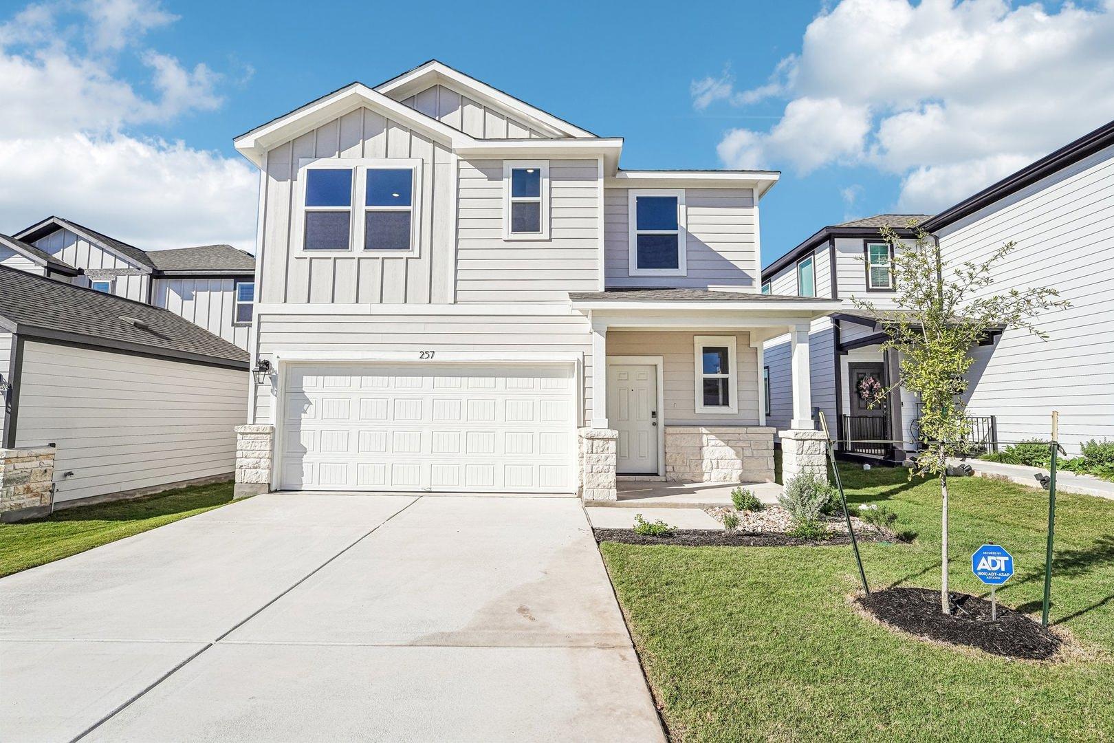 257 Firefox Way Property Photo 2