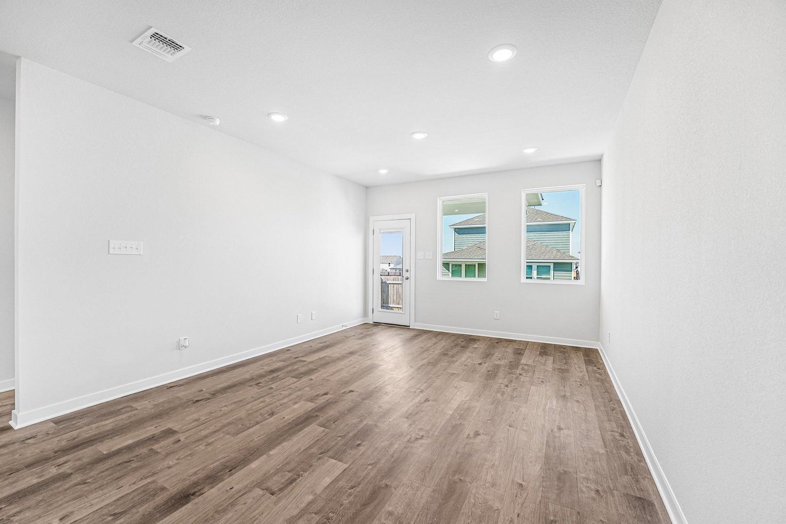 257 Firefox Way Property Photo 12