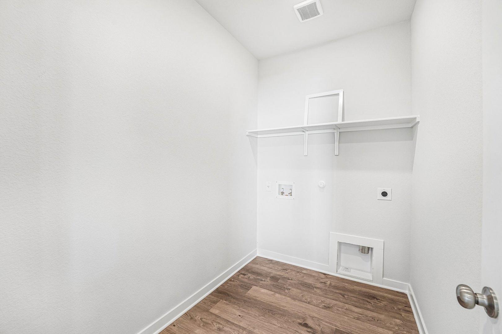 257 Firefox Way Property Photo 26