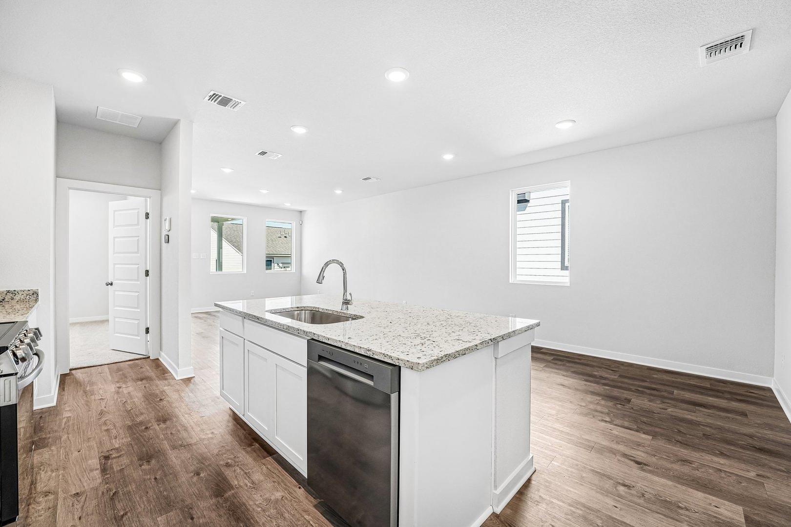 257 Firefox Way Property Photo 32