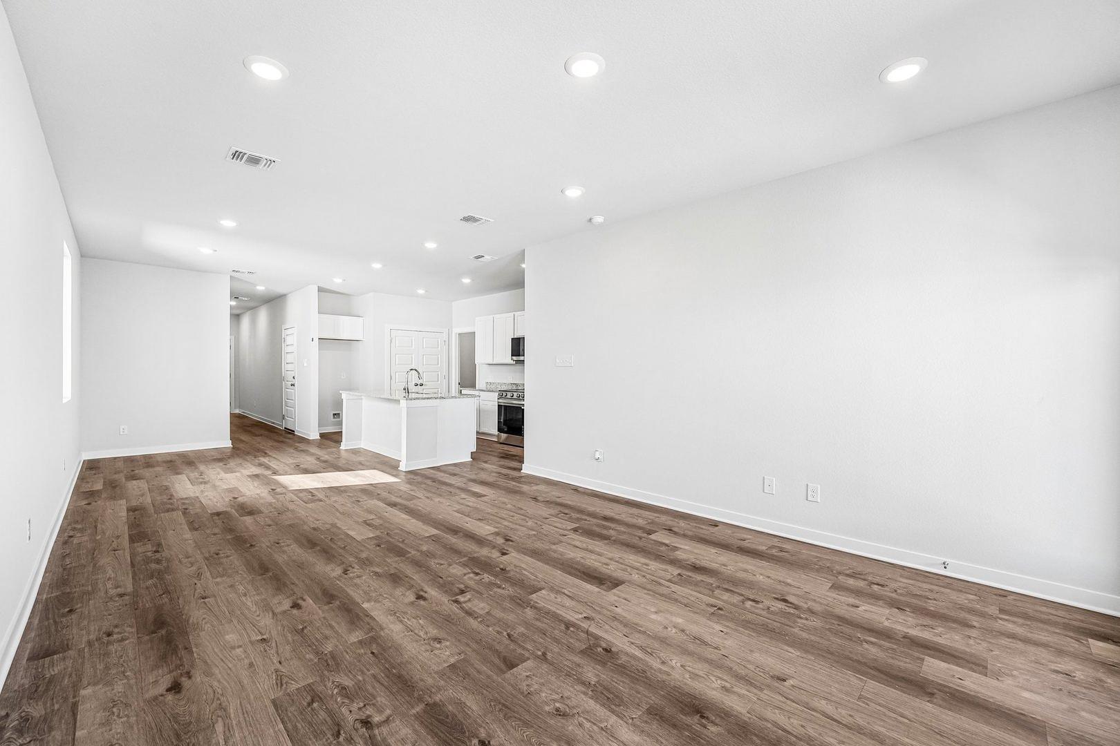 257 Firefox Way Property Photo 33