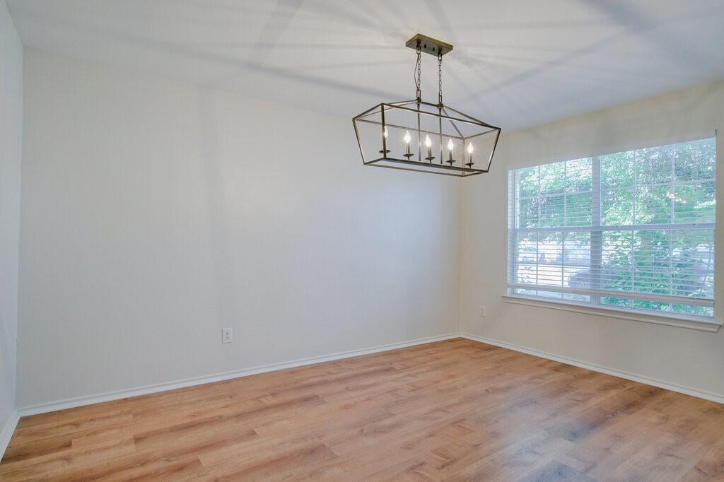 2005 Whistling Way Property Photo 3