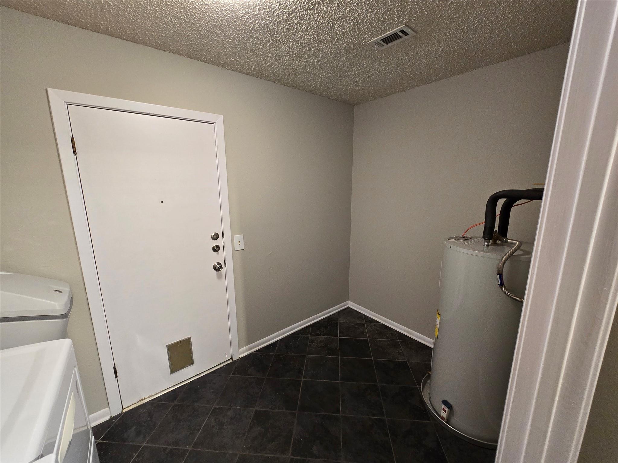402 Greenwood Dr Property Photo 12