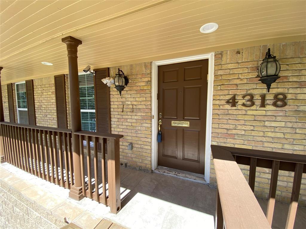 4318 Breakwood Dr Property Photo 2