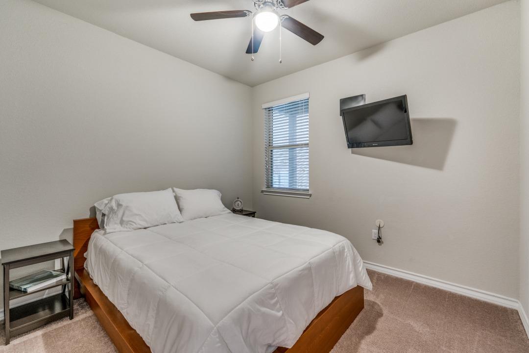 5921 Lehman Way Property Photo 18
