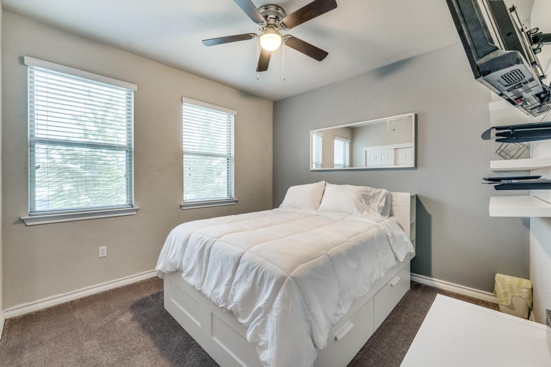 5921 Lehman Way Property Photo 19